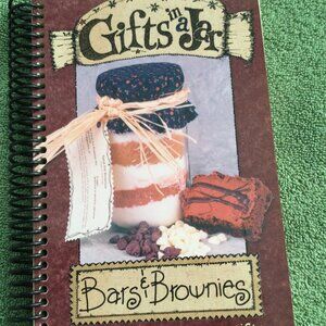 Gifts in a Jar Kit -Easy to Make Handmade Holiday Crafts -Includes Recipe Cards